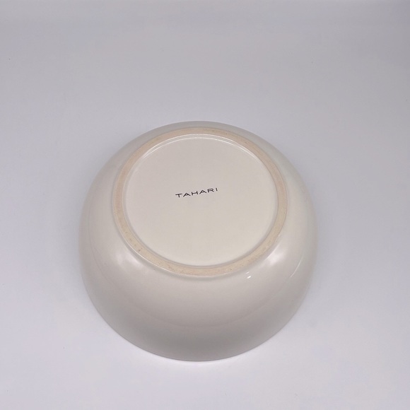 TAHARI HOME PORCELAIN SERVING BOWL - Picture 5 of 5